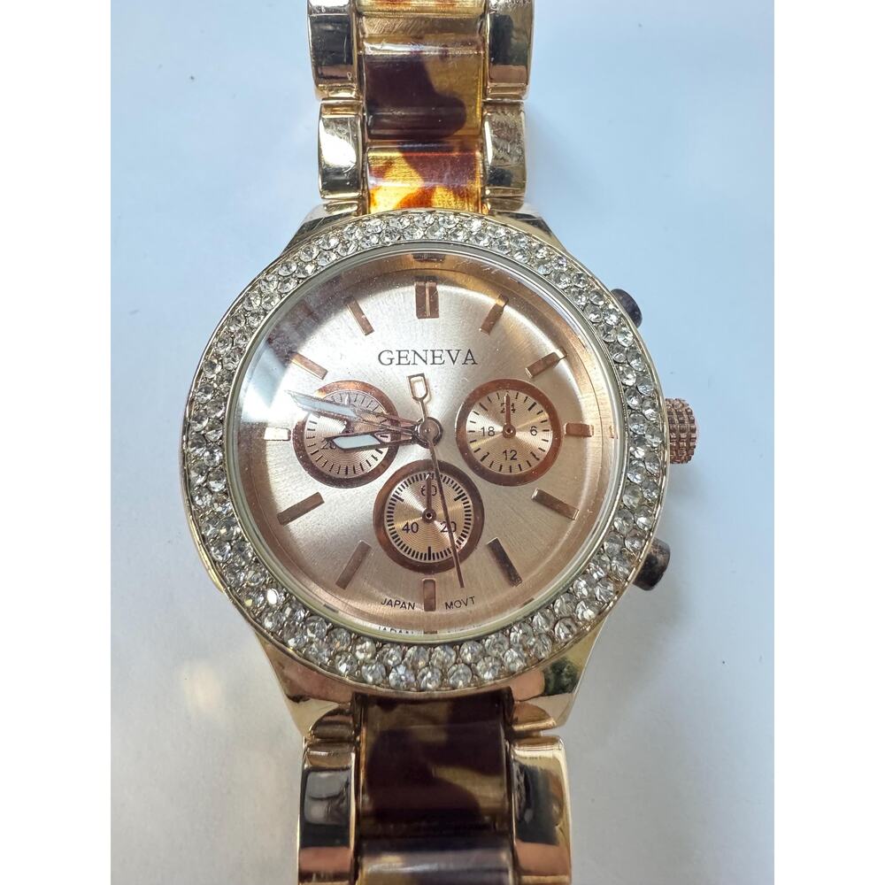 Ladies GENEVA Watch Rhinestone Dead Battery - Picture 2 of 8